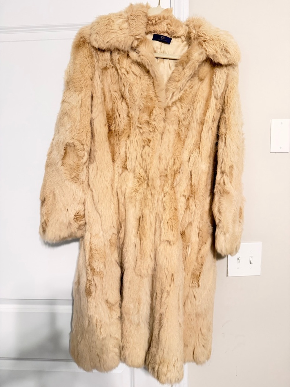 Long Faux Fur Coat in Golden Beige - Picture 2 of 6